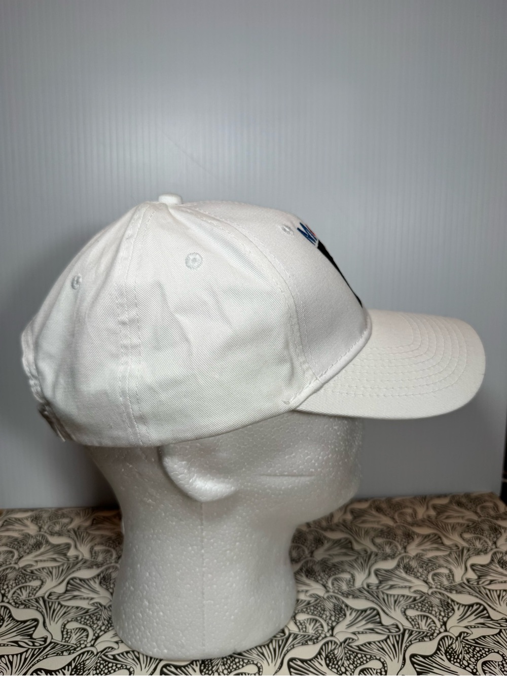 Mobil 1 White Baseball Cap with Embroidered Logo 🏎️ 💨  NWOT - Picture 2 of 7